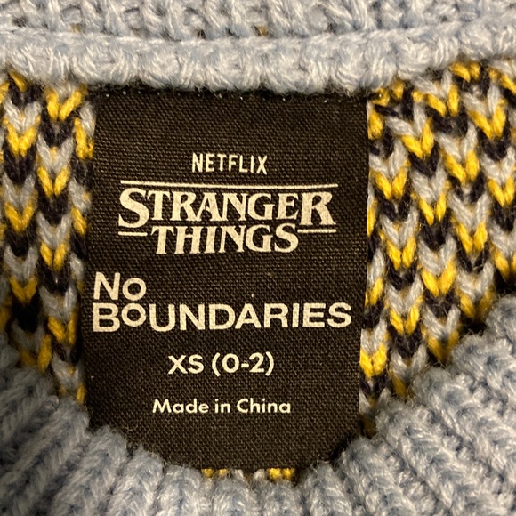 Stranger Things No Boundaries Scottie Dogs Light Blue Sweater XS/S NEW - Picture 9 of 13